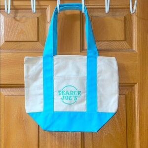 Trendy Brand New Pastel Blue Trader’s Joe Tote Bag🔥